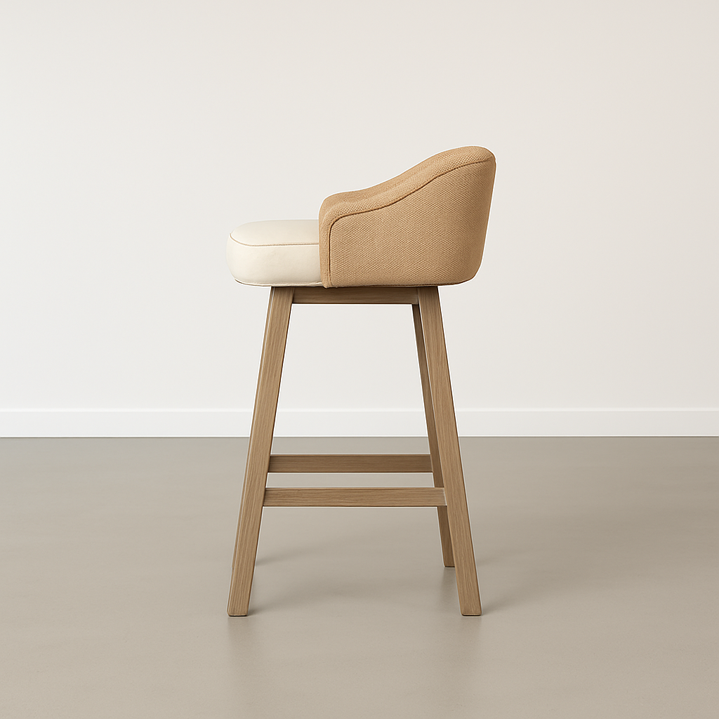 Port Louis Pose Chair
